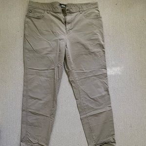 Link Soul Golf Khakis